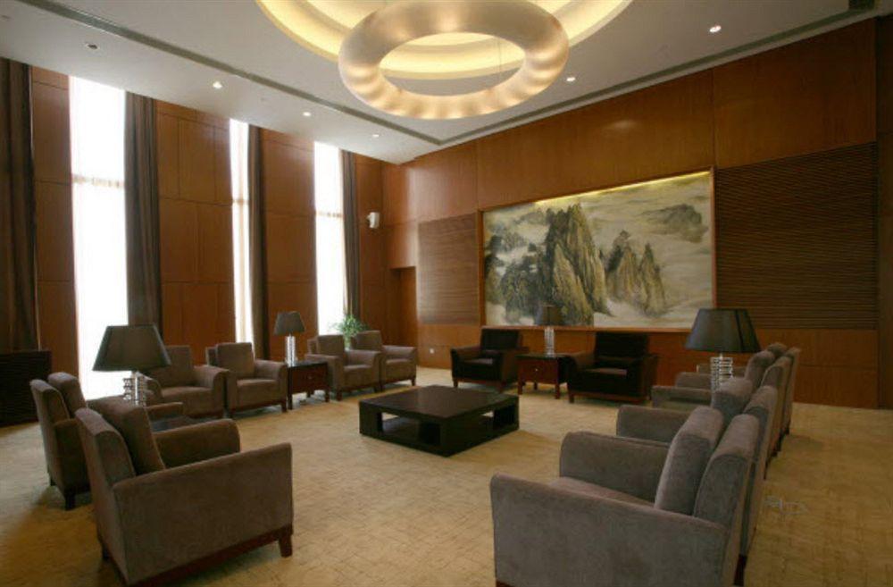 Howard Johnson Plaza Lingang Shanghai Nanhui Exterior foto