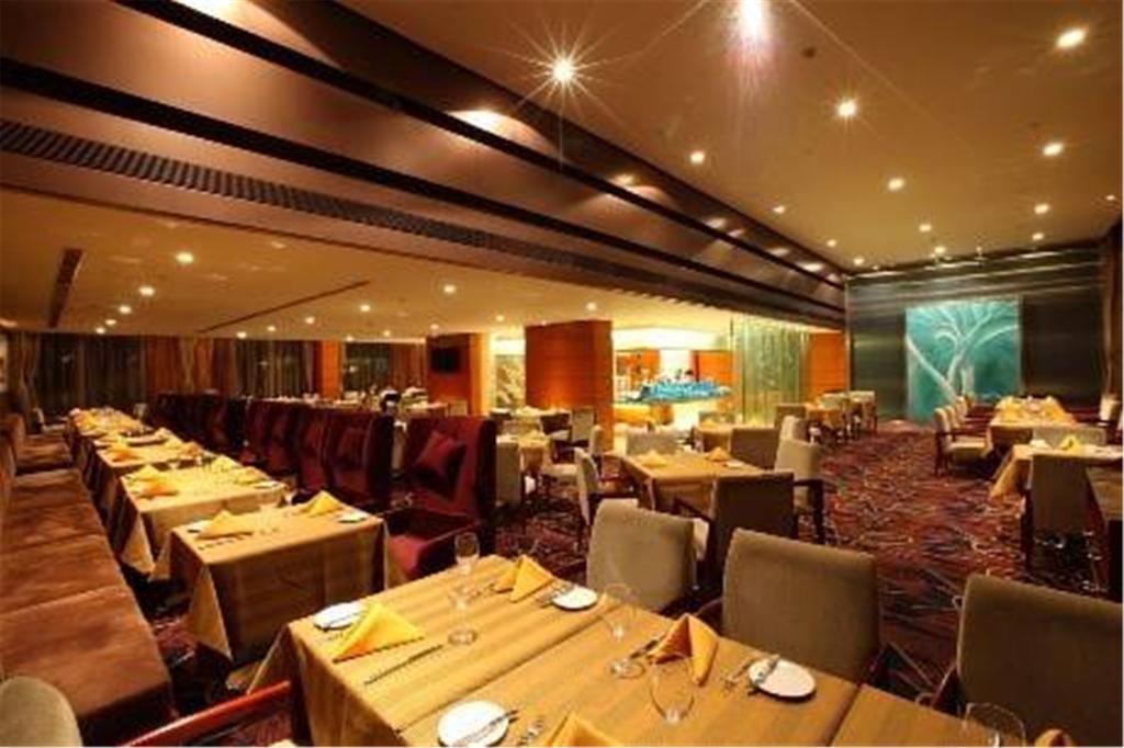 Howard Johnson Plaza Lingang Shanghai Nanhui Exterior foto