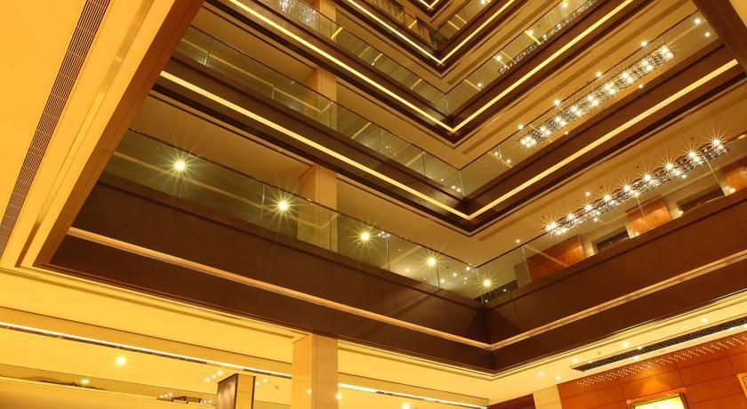 Howard Johnson Plaza Lingang Shanghai Nanhui Exterior foto